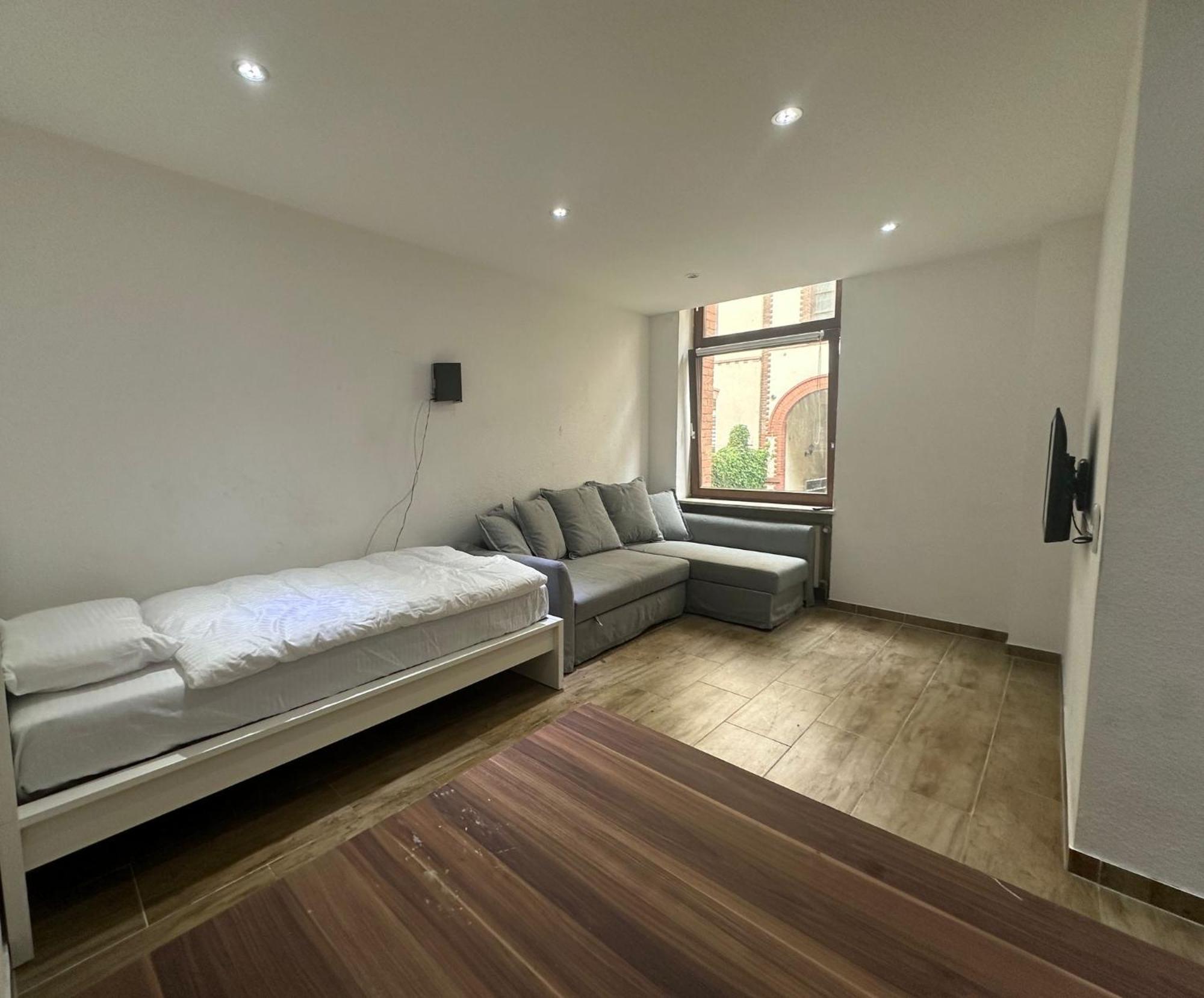 Erdgeschoss Wohnung Wiesbaden Stadtmitte 2 Zimmer Kueche Bad Экстерьер фото